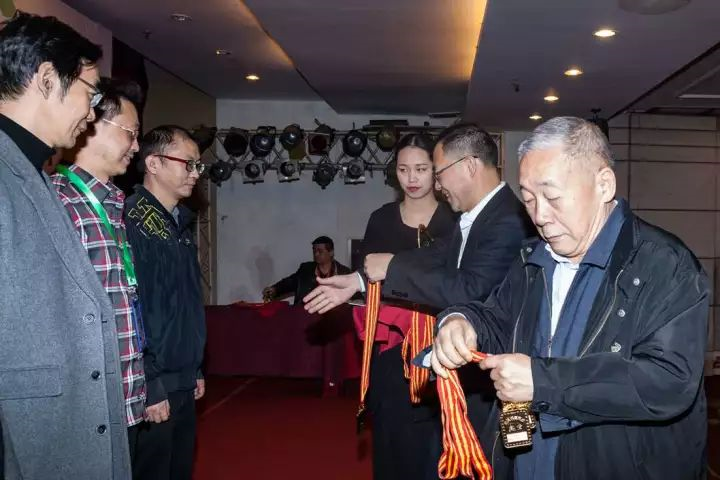 1527641501138760.png blob.png